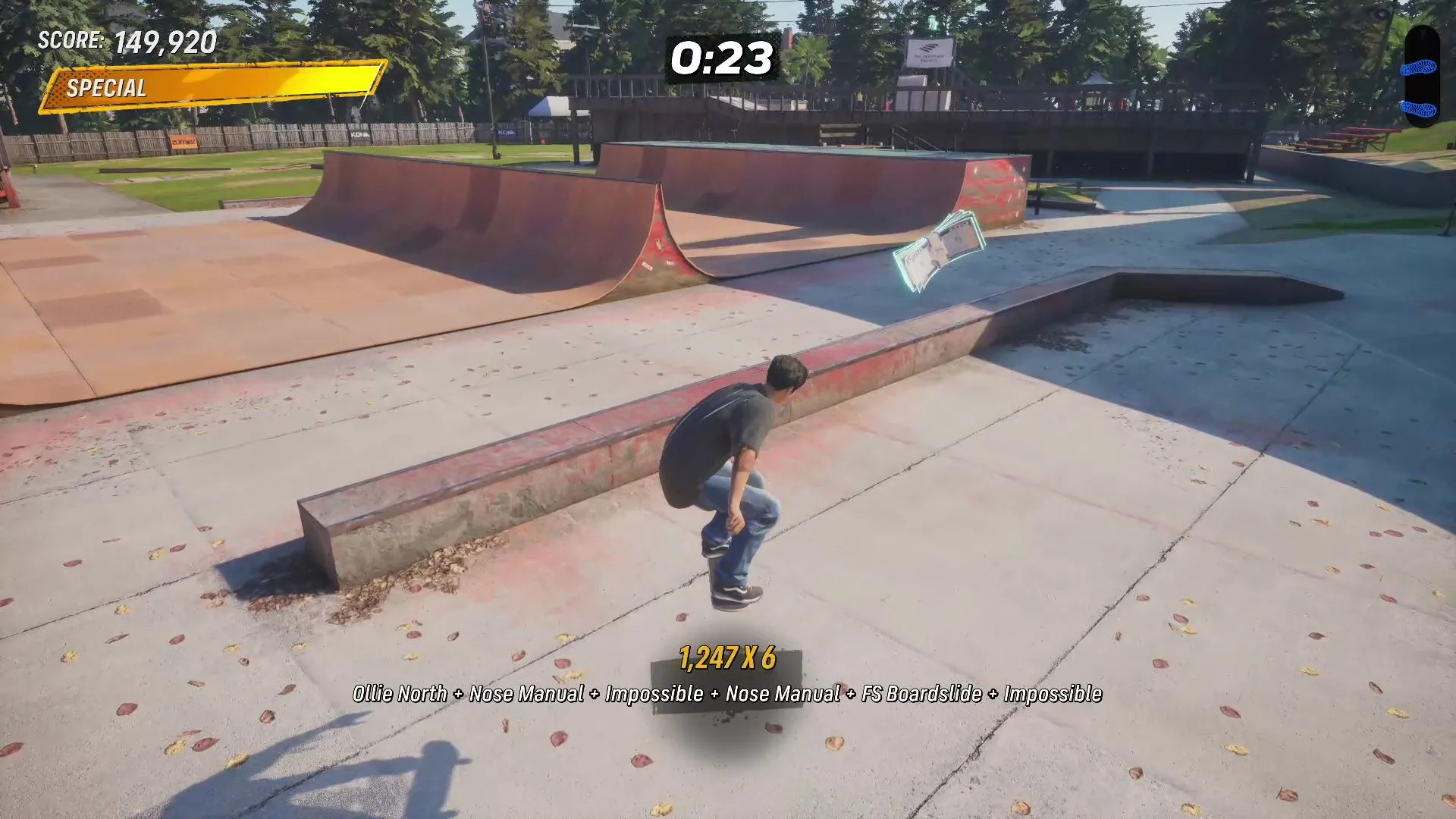 Vị trí cọc tiền (Cash) thứ hai gần cầu thang và đoạn ramp nối liền ở khu vực Kona của Tony Hawk’s Pro Skater 3 + 4.