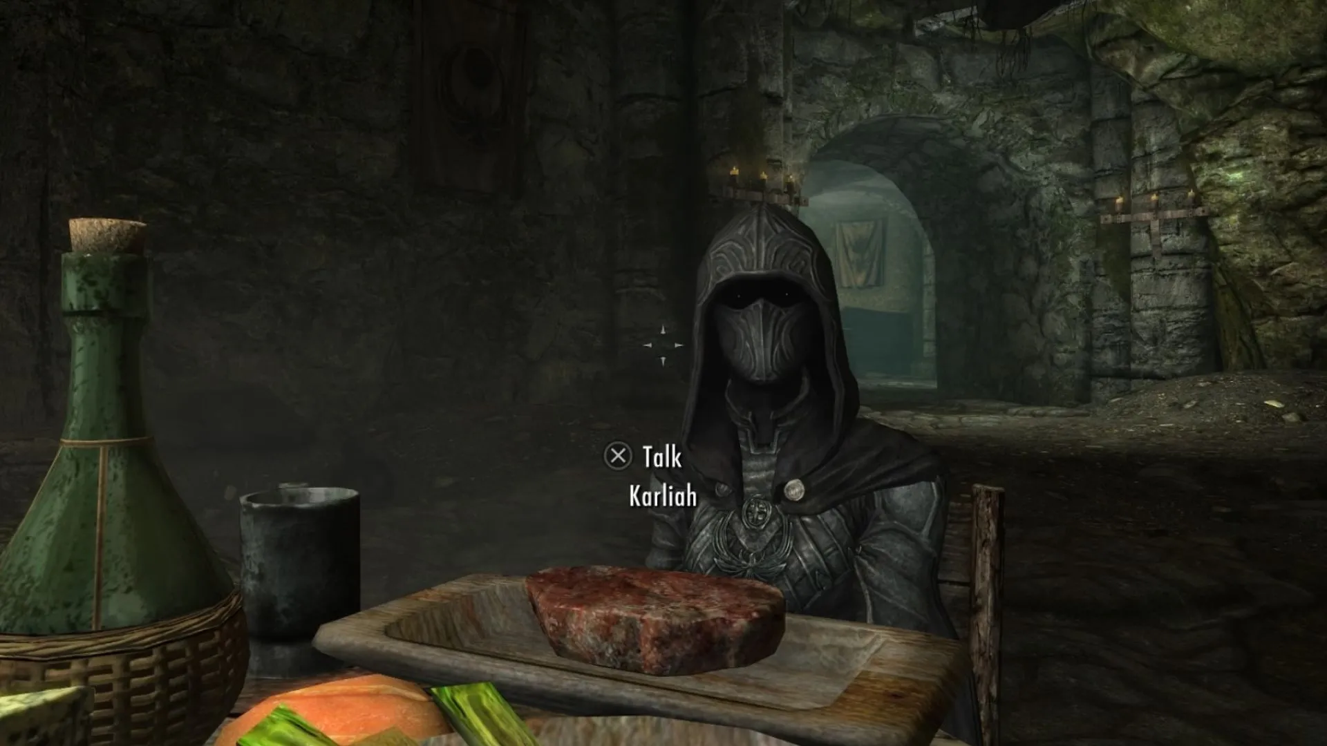 Karliah, nữ đạo tặc Nightingale huyền bí, ẩn mình trong bóng tối Skyrim